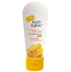 Revlon Touch & Glow Advanced Sun Care Daily Moiturising Lotion  SPF 30